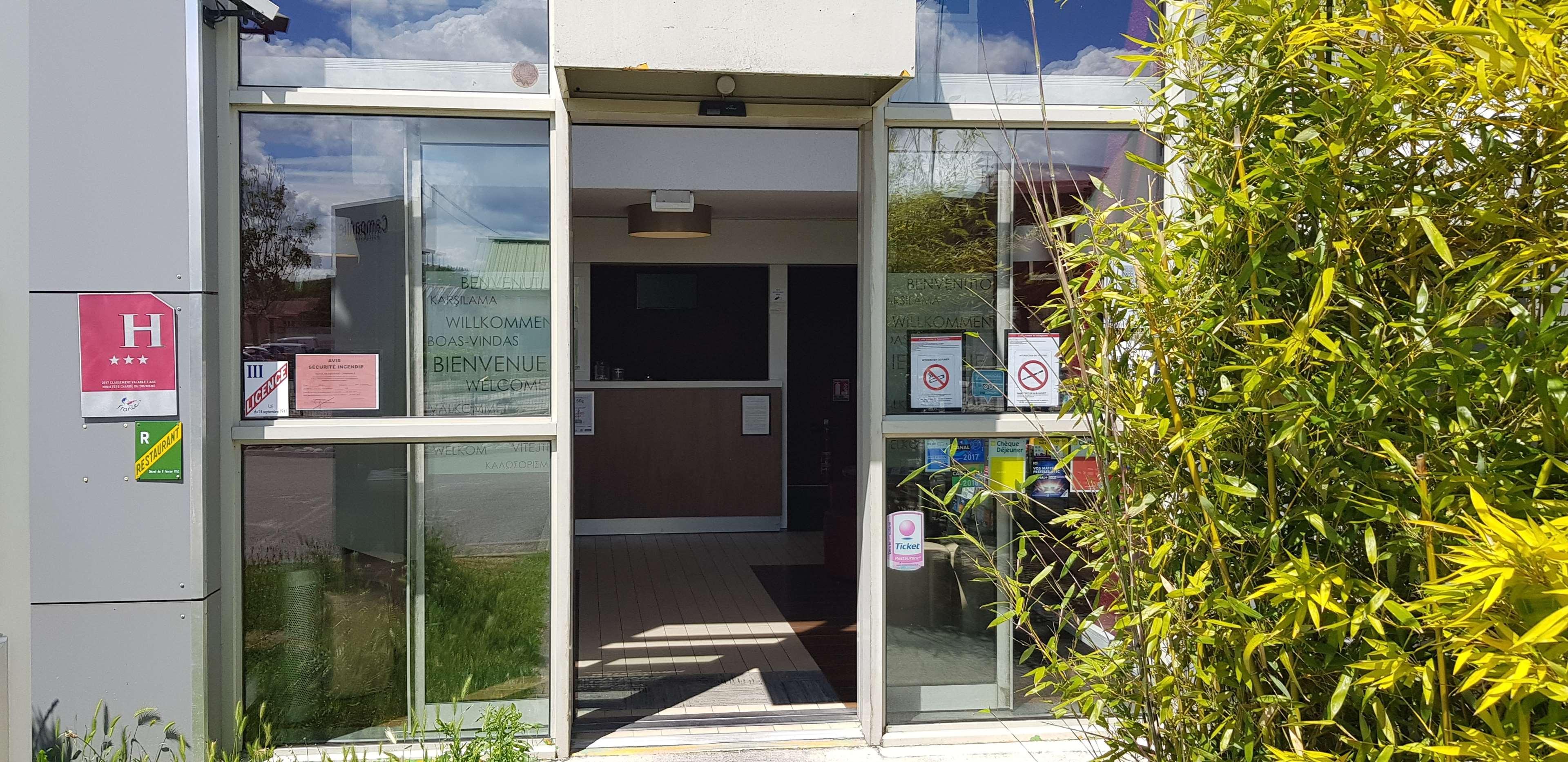 Campanile Valence Nord - Bourg-Les-Valence Hotel Exterior photo